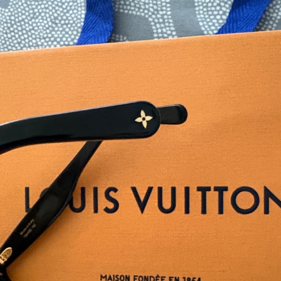 Louis Vuitton Black Sunglasses with Gold Accents
Can ship next day main image 6